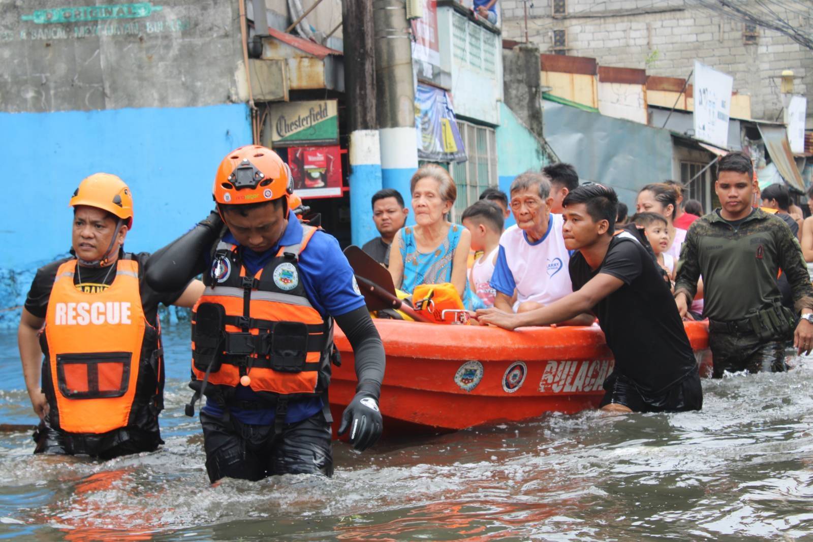 AFP members donate to victims of Typhoon Carina through One Meal ...