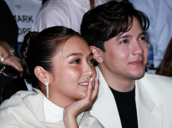 Kathryn Bernardo and Alden Richards cry at 'Hello, Love, Again' premiere