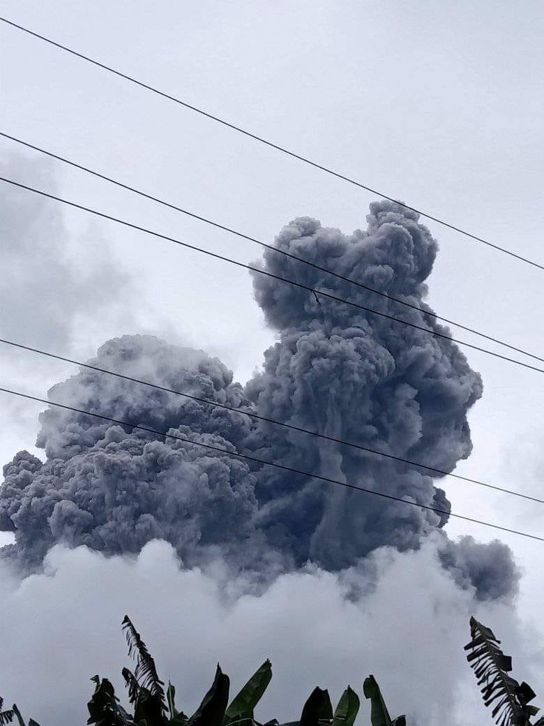 Phivolcs Phreatic Eruption Ongoing At Mt Bulusan Dzrh News 0808